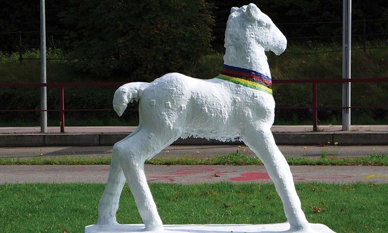 Holbein-Pferd weiß mit den olympischen Farben für Australien 2000